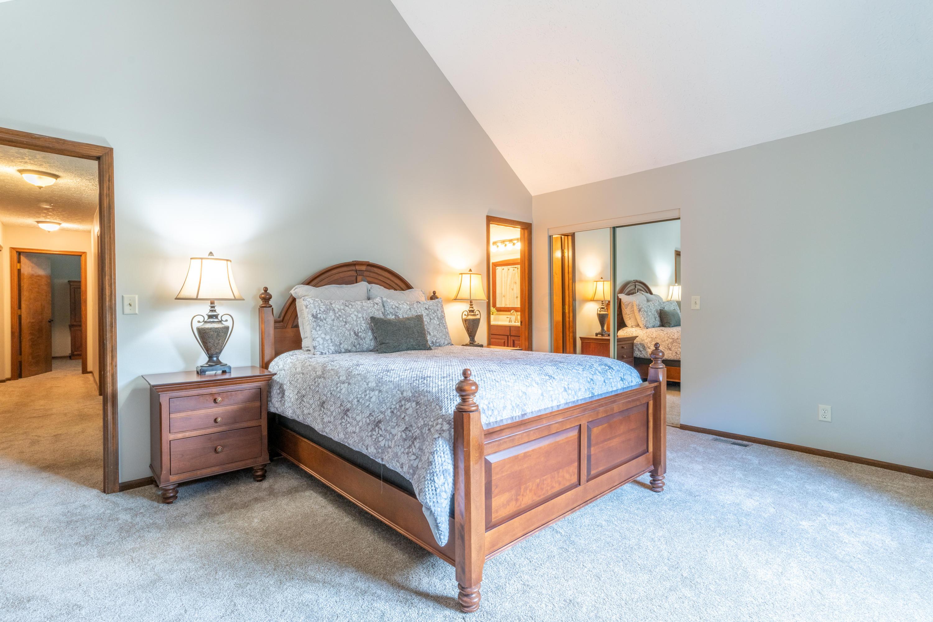 2808 Shady Ridge Drive Columbus, OH 43231 - Photo 18 of 38 Gallery Image 18