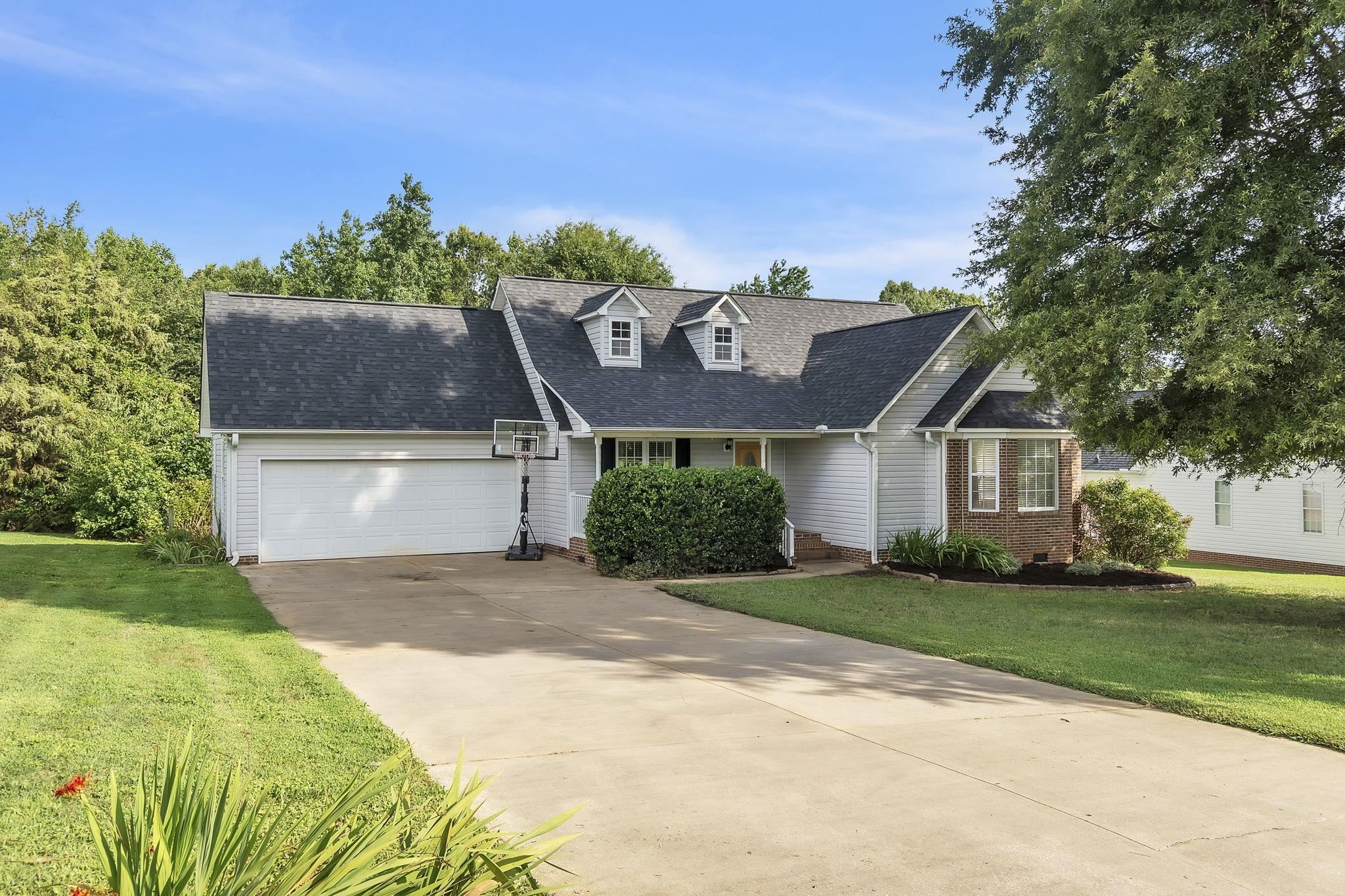 313 Lightwood Farm Road Woodruff, SC 29388 - Photo 2 of 33 Gallery Image 2