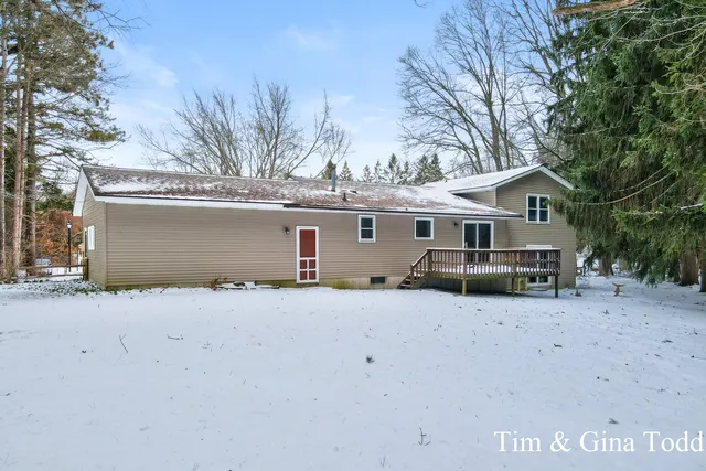 $415,000 | 16565 Beechnut Court, Grand Haven, MI 49417