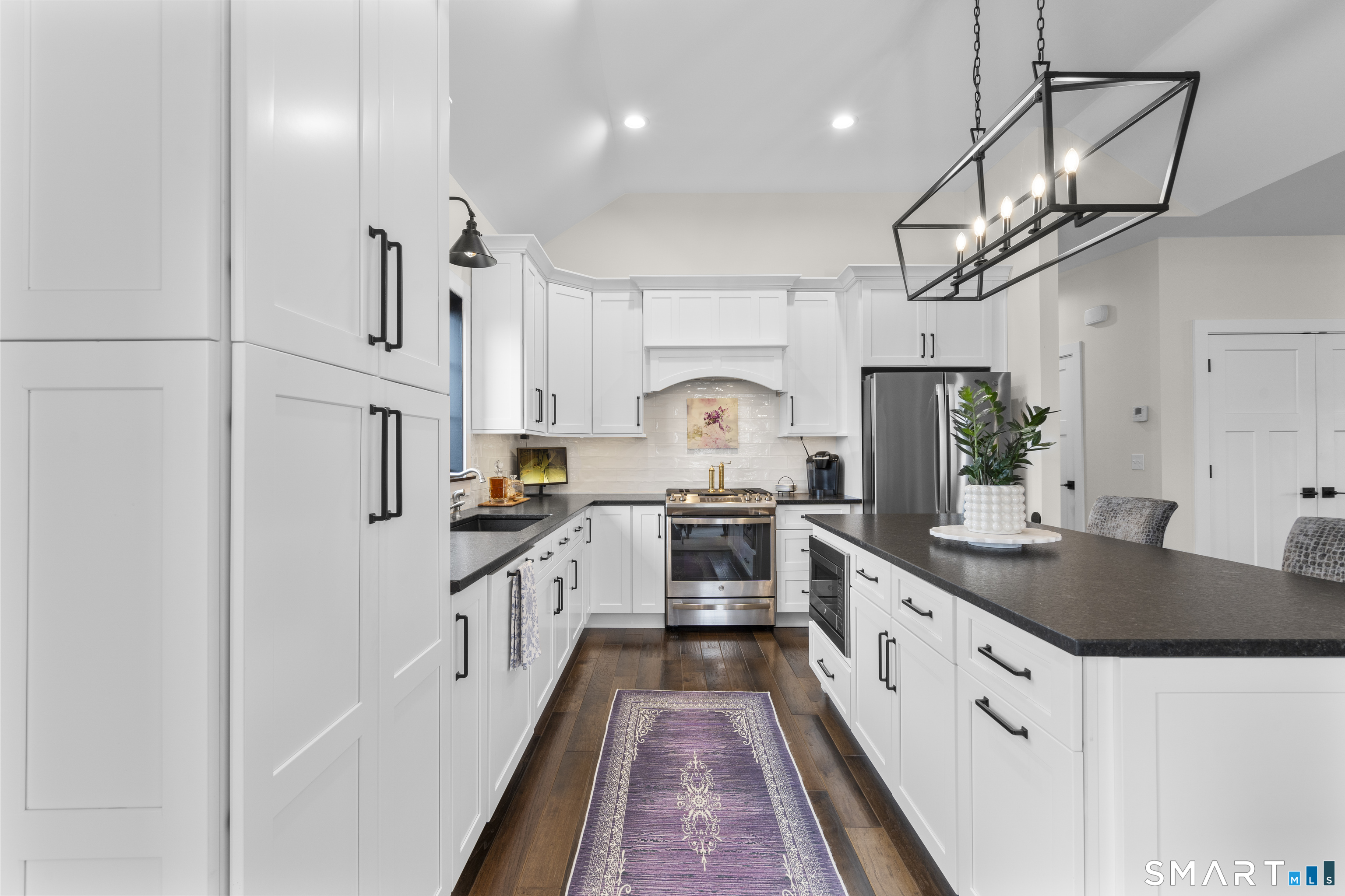 33 Wiegert Way Bristol, CT 06010 - Photo 12 of 39