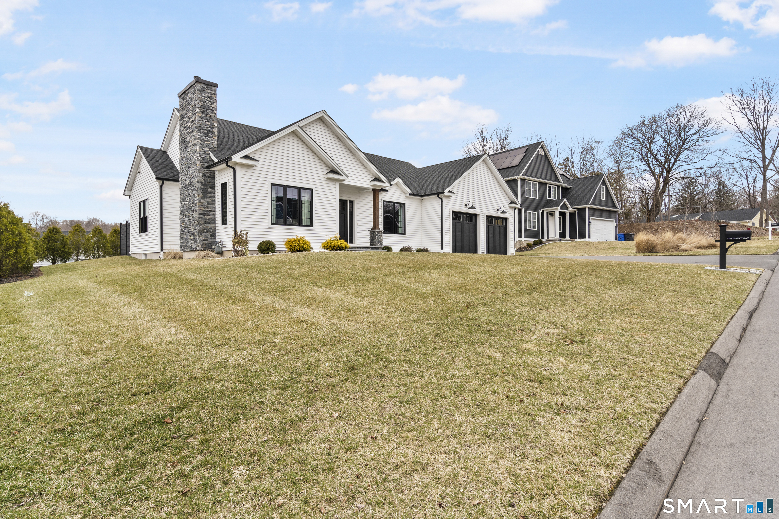 33 Wiegert Way Bristol, CT 06010 - Photo 2 of 39