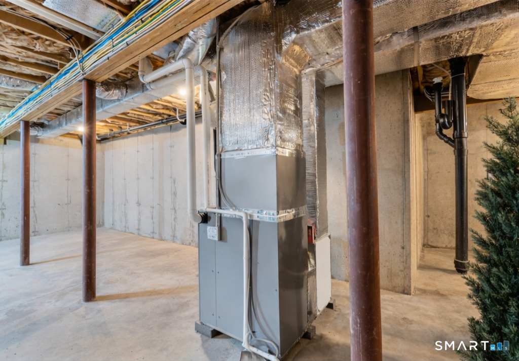 33 Wiegert Way Bristol, CT 06010 - Photo 31 of 39