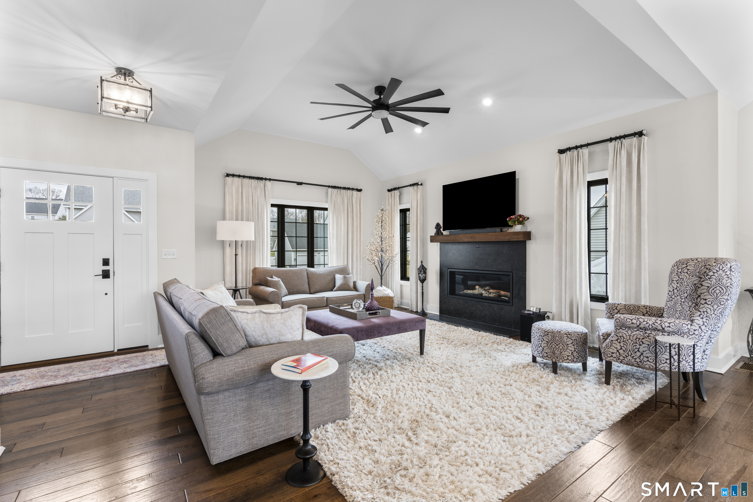 33 Wiegert Way Bristol, CT 06010 - Photo 7 of 39