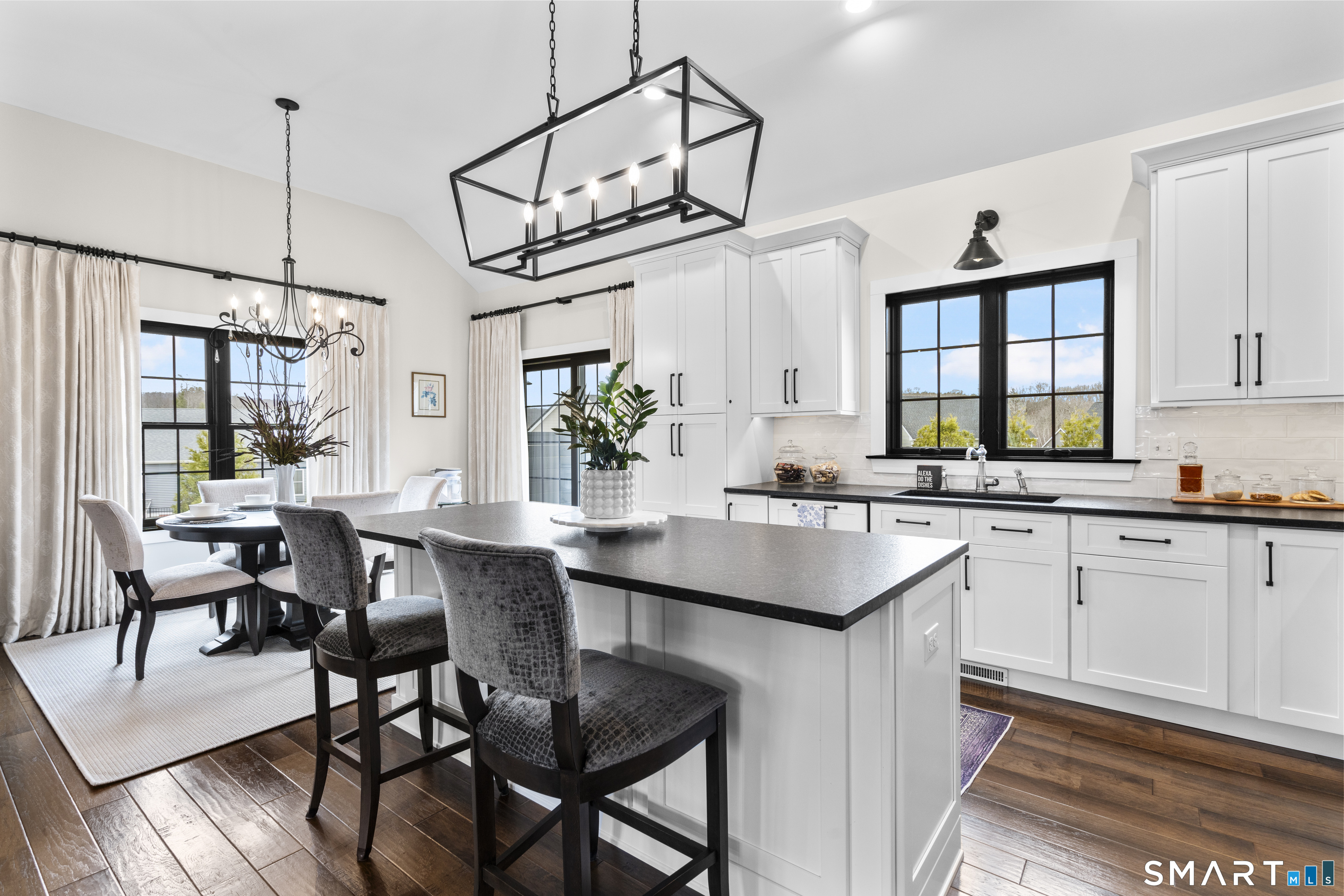 33 Wiegert Way Bristol, CT 06010 - Photo 8 of 39