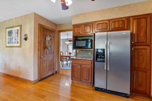 $499,900 | 10 Cleary Lane, Windsor, CT 06095