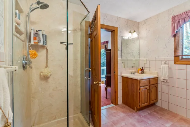 $499,900 | 10 Cleary Lane, Windsor, CT 06095