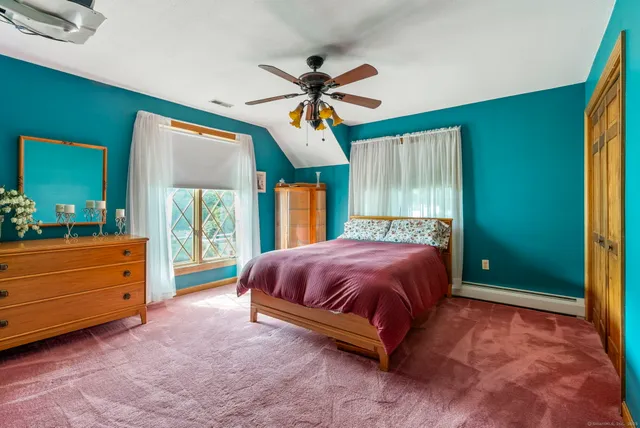 $499,900 | 10 Cleary Lane, Windsor, CT 06095