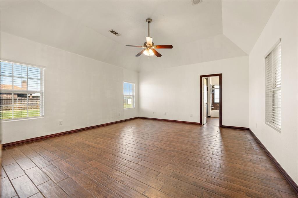 939 Old Reno Road Springtown, TX 76082 - Photo 14 of 23 Gallery Image 14