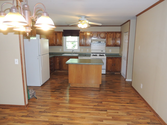 588 Norman Drive Cary, IL 60013 - Photo 3 of 8