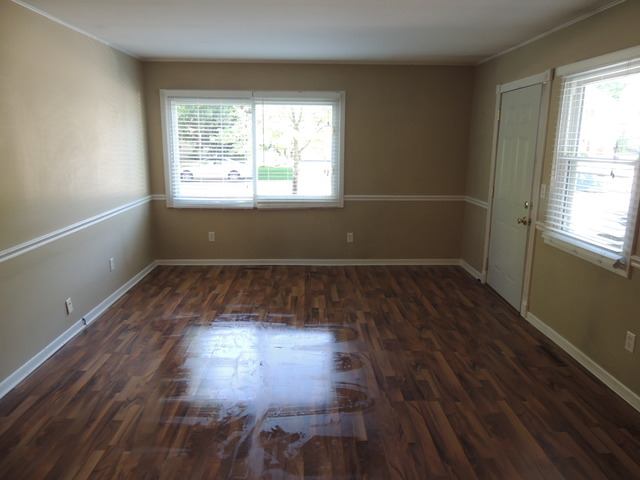 588 Norman Drive Cary, IL 60013 - Photo 4 of 8