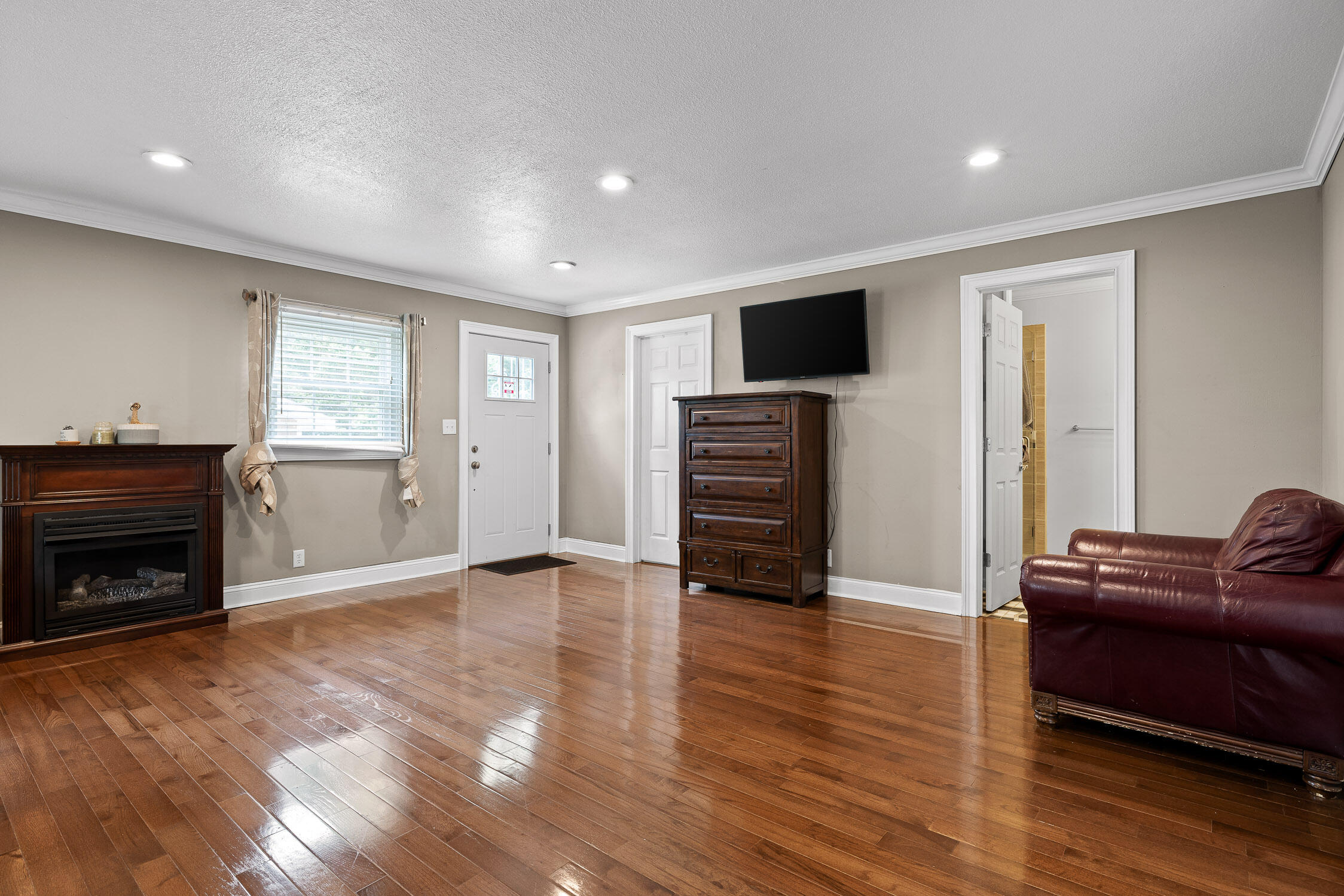 2026 Hickory Valley Road Chattanooga, TN 37421 - Photo 16 of 43 Hickory Valley-49