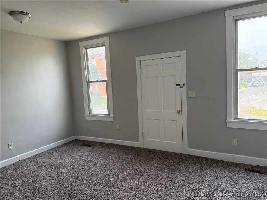 1110 Chartres Street New Albany, IN 47150 - Photo 8 of 12