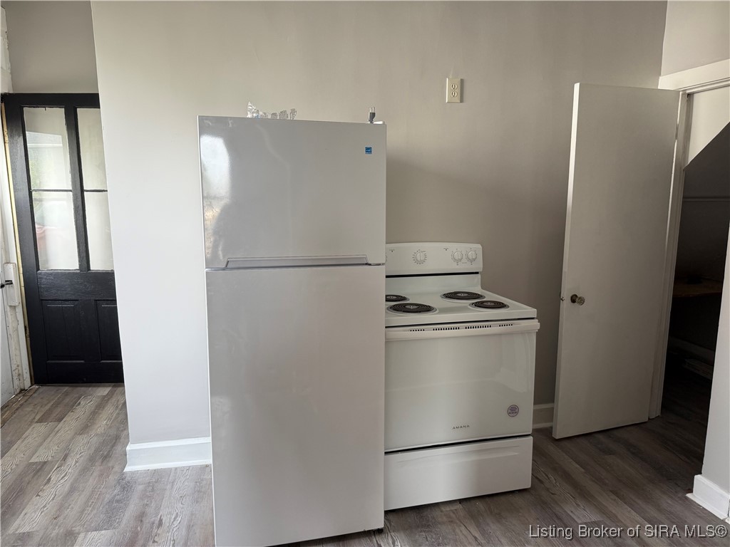 1110 Chartres Street New Albany, IN 47150 - Photo 9 of 12