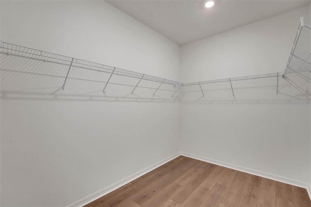 35151 Tuscan Hill Road Dade City, FL 33525 - Photo 24 of 38 a view of a room