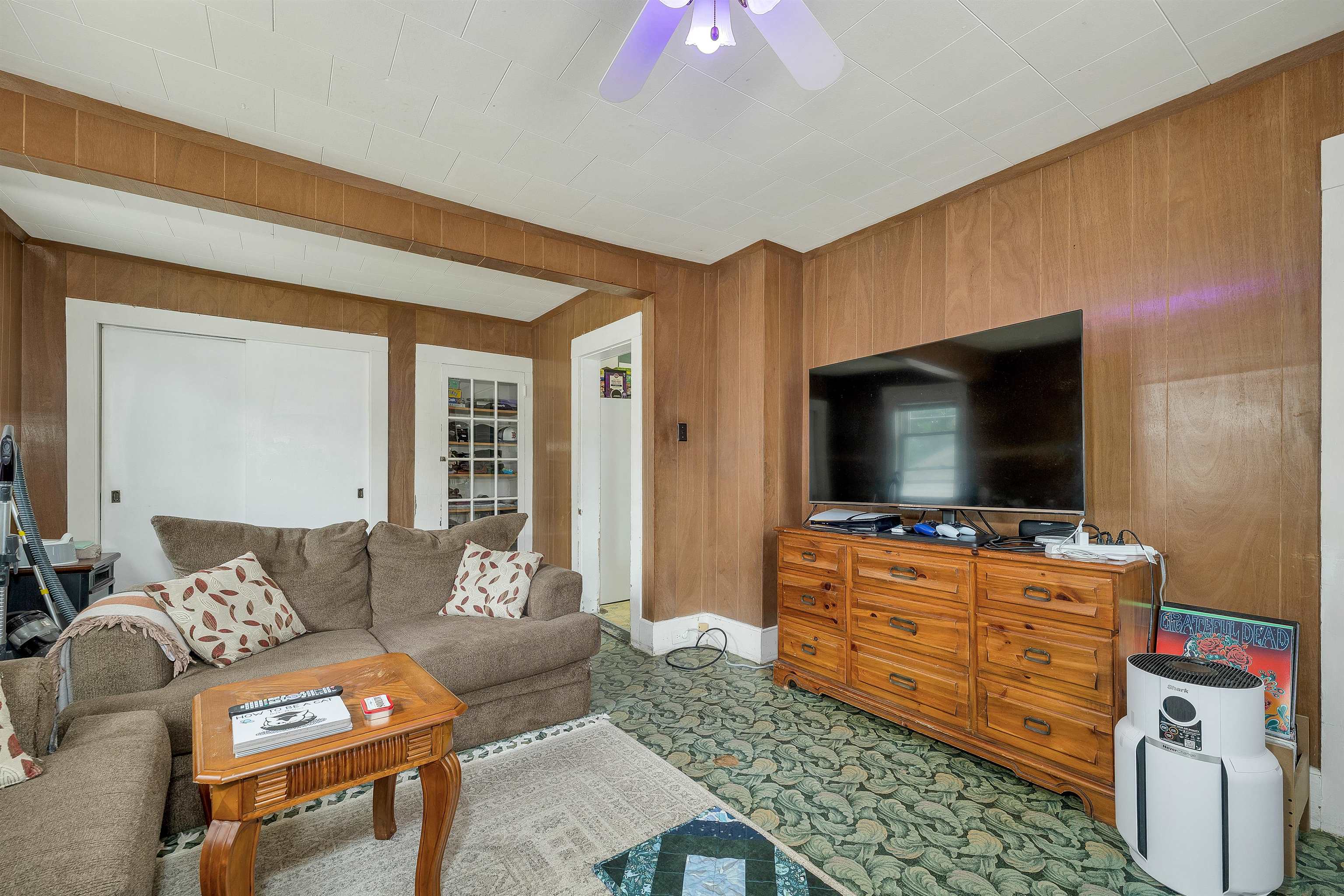 110 Spring Street Laconia, NH 03246 - Photo 11 of 37