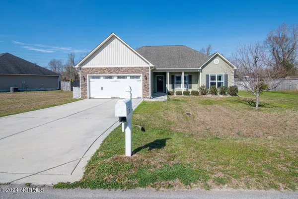 $1,850 | 103 Prelude Drive, Richlands, NC 28574