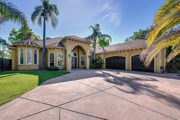 $1,025,000 | 3430 Nadine Street, Carmichael, CA 95608