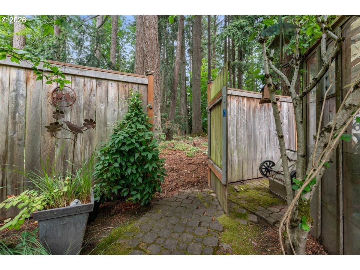 5725 Southwest Calusa Loop Tualatin, OR 97062 - Photo 31 of 43