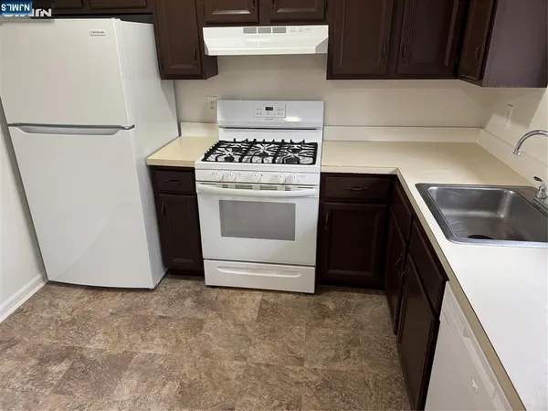 $2,650 | 101 Bellgrove Drive, Unit 1B, Mahwah, NJ 07430