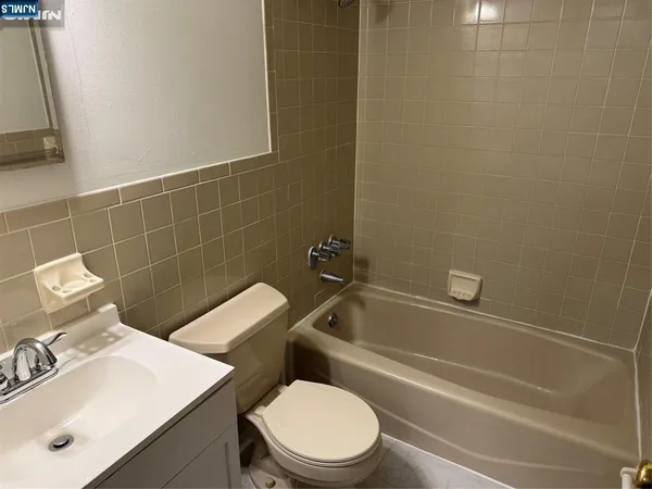 $2,650 | 101 Bellgrove Drive, Unit 1B, Mahwah, NJ 07430