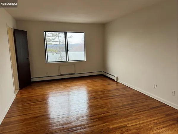 $2,650 | 101 Bellgrove Drive, Unit 1B, Mahwah, NJ 07430