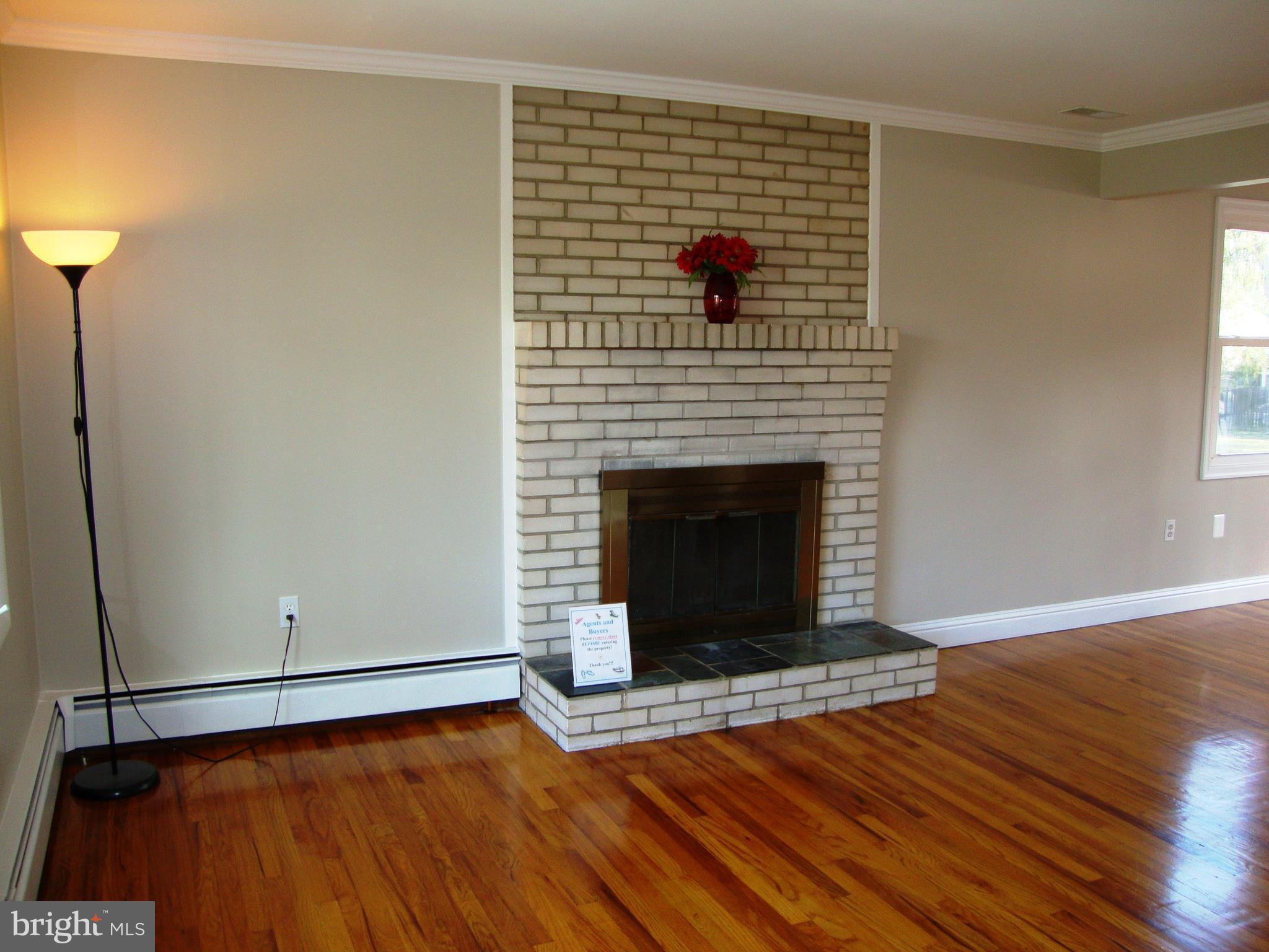 3803 Longley Road Abingdon, MD 21009 - Photo 11 of 30 Living Room