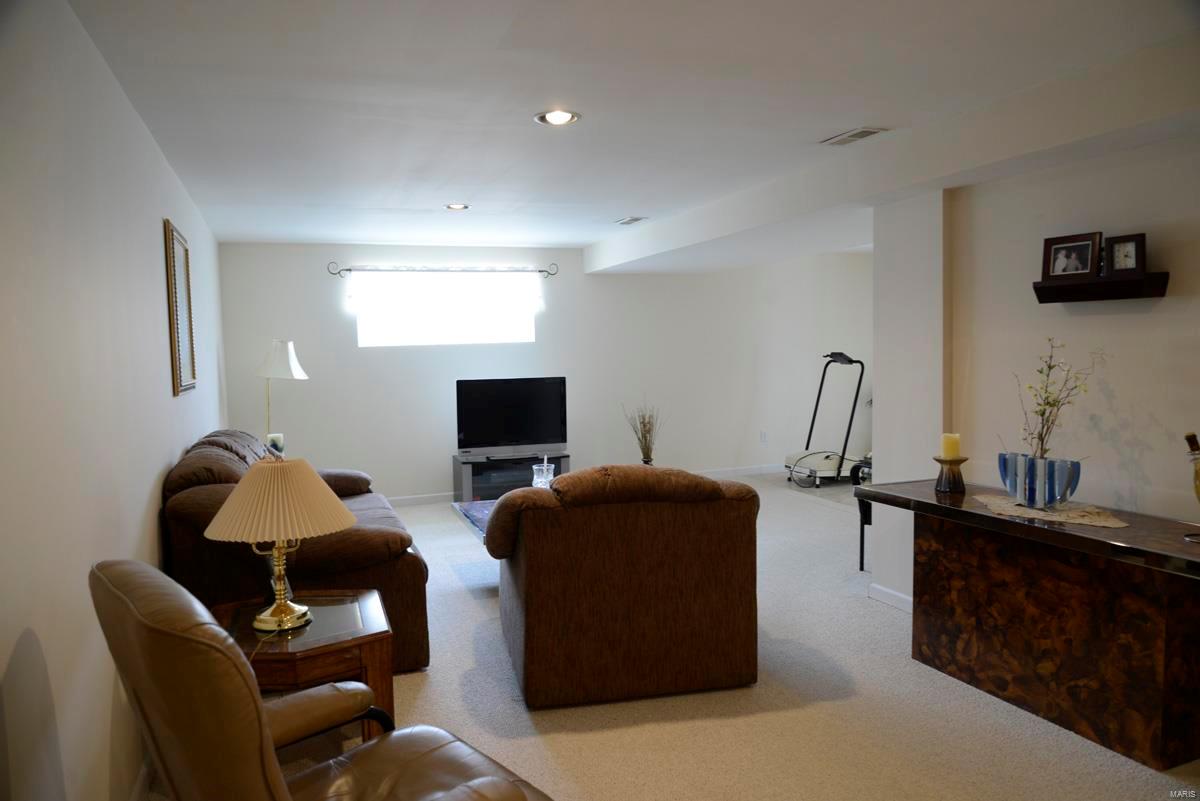 10164 Baptist Church Road St. Louis, MO 63123 - Photo 24 of 39 Gallery Image 24