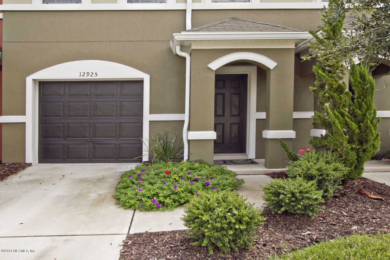 12925 Spring Rain Road Jacksonville, FL 32258 - Photo 3 of 17 a view of entrance of the house
