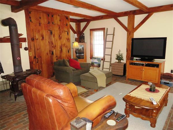 14 Steam Mill Road Deerfield, MA 01342 - Photo 4 of 26 Gallery Image 4