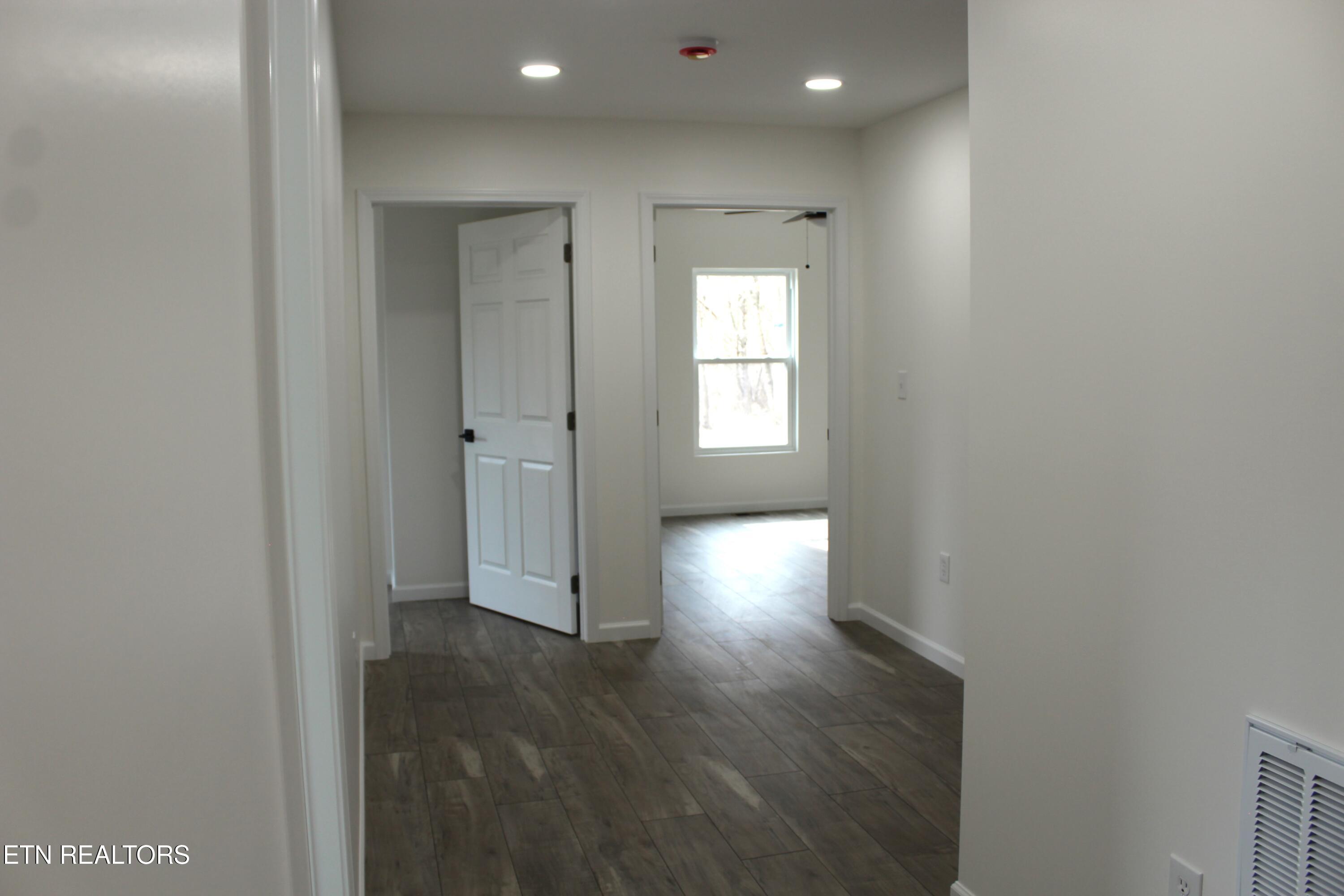 189 Old Sweetwater Road Sweetwater, TN 37874 - Photo 11 of 18 IMG_5053