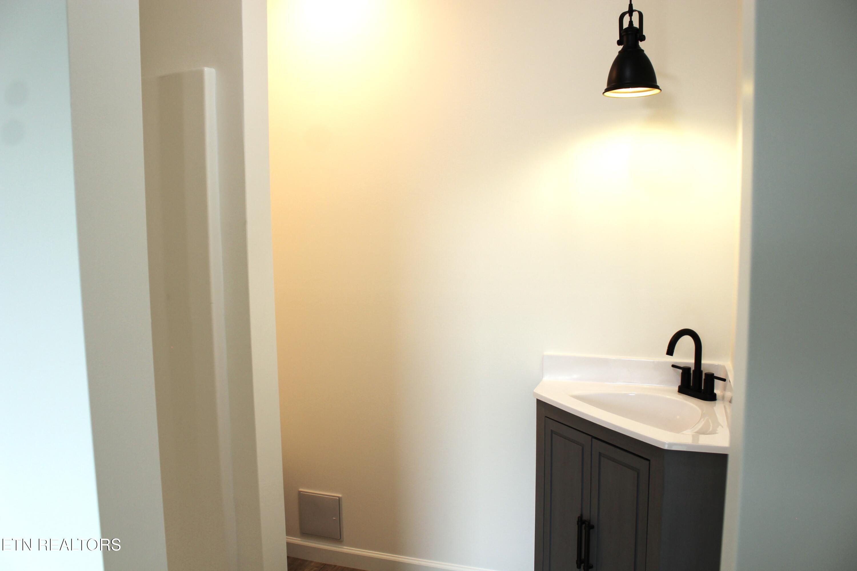 189 Old Sweetwater Road Sweetwater, TN 37874 - Photo 16 of 18 IMG_5050