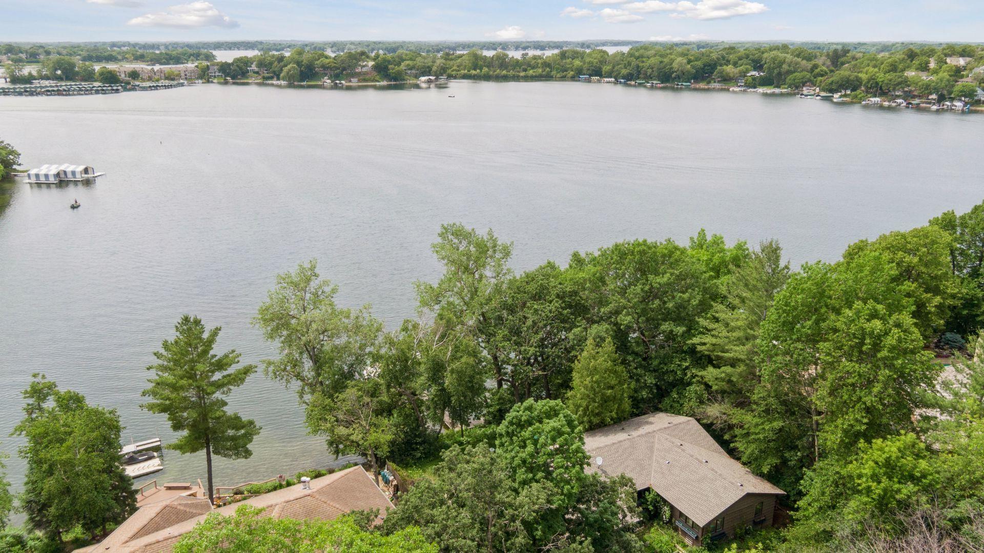 5470 Maple Heights Road Excelsior, MN 55331 - Photo 6 of 16 Gallery Image 6