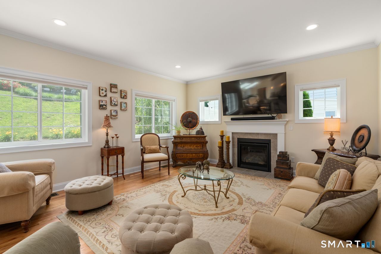 12 Stratford Road West Hartford, CT 06117 - Photo 11 of 40