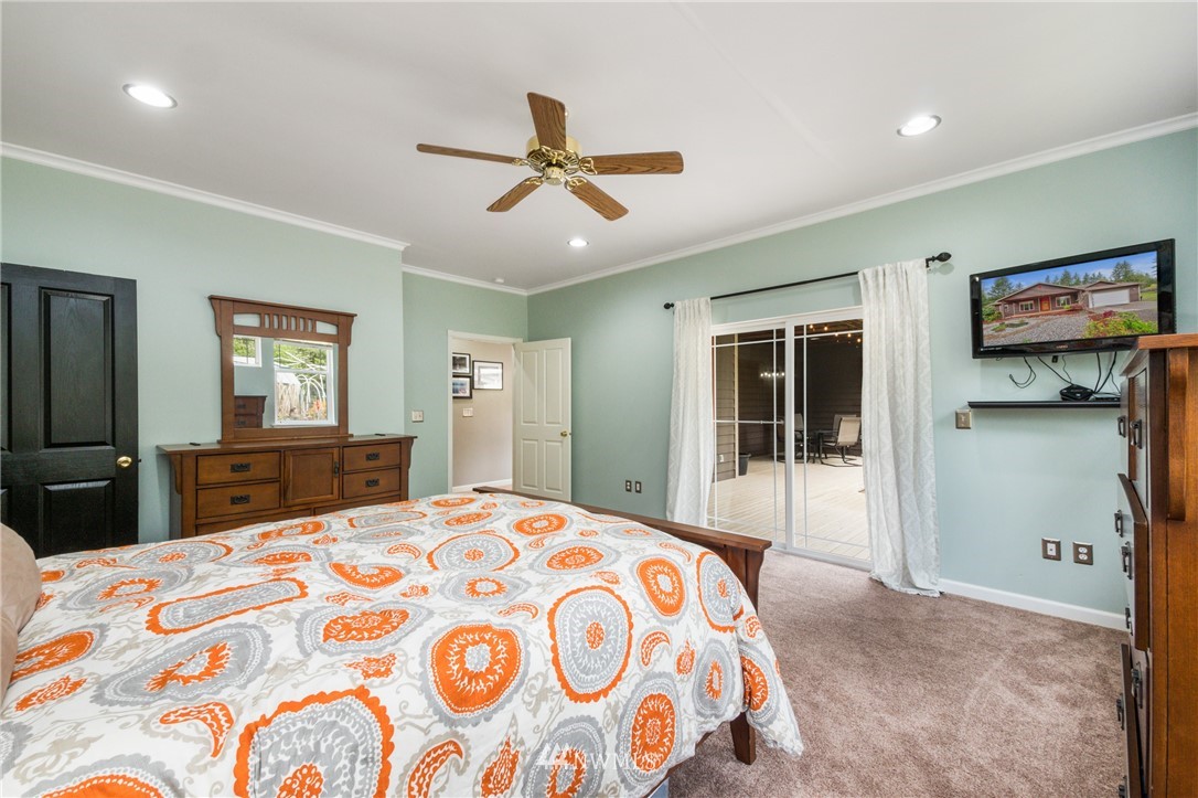 13838 Madrona Road Southwest Port Orchard, WA 98367 - Photo 14 of 25 Gallery Image 14