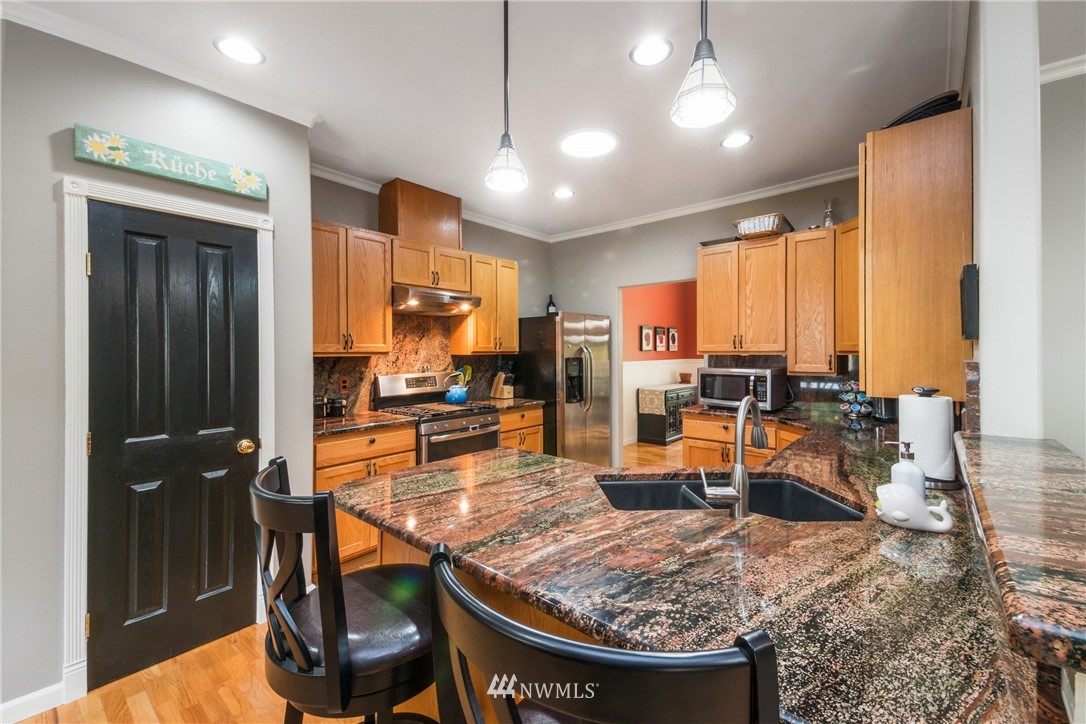 13838 Madrona Road Southwest Port Orchard, WA 98367 - Photo 7 of 25 Gallery Image 7