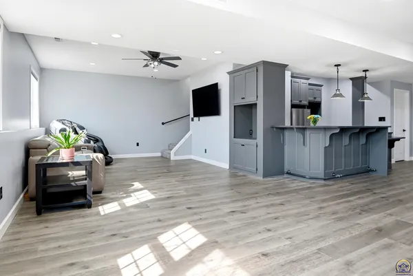 $615,000 | 6140 Southwest South Pointe Drive, Auburn, KS 66402