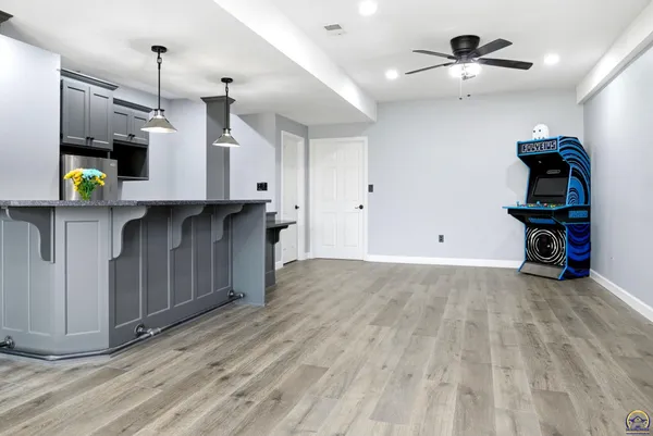 $615,000 | 6140 Southwest South Pointe Drive, Auburn, KS 66402