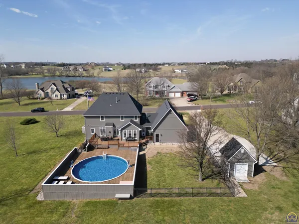 $615,000 | 6140 Southwest South Pointe Drive, Auburn, KS 66402