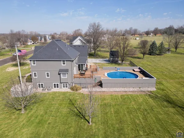$615,000 | 6140 Southwest South Pointe Drive, Auburn, KS 66402