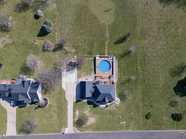 $615,000 | 6140 Southwest South Pointe Drive, Auburn, KS 66402