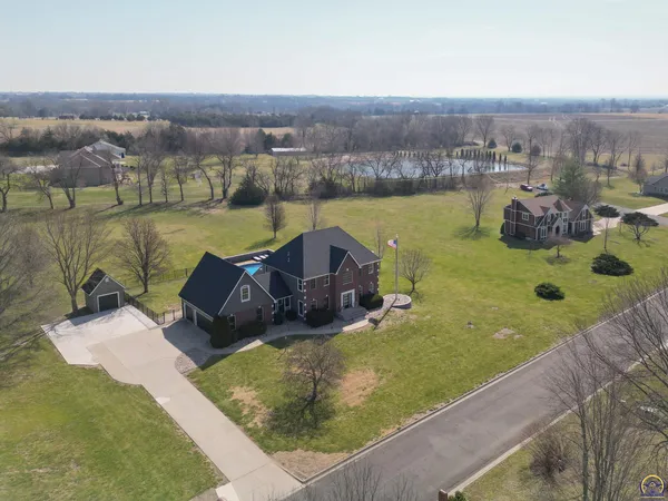 $615,000 | 6140 Southwest South Pointe Drive, Auburn, KS 66402