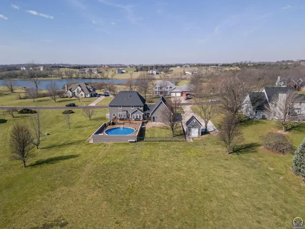 $615,000 | 6140 Southwest South Pointe Drive, Auburn, KS 66402