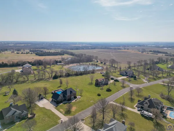$615,000 | 6140 Southwest South Pointe Drive, Auburn, KS 66402
