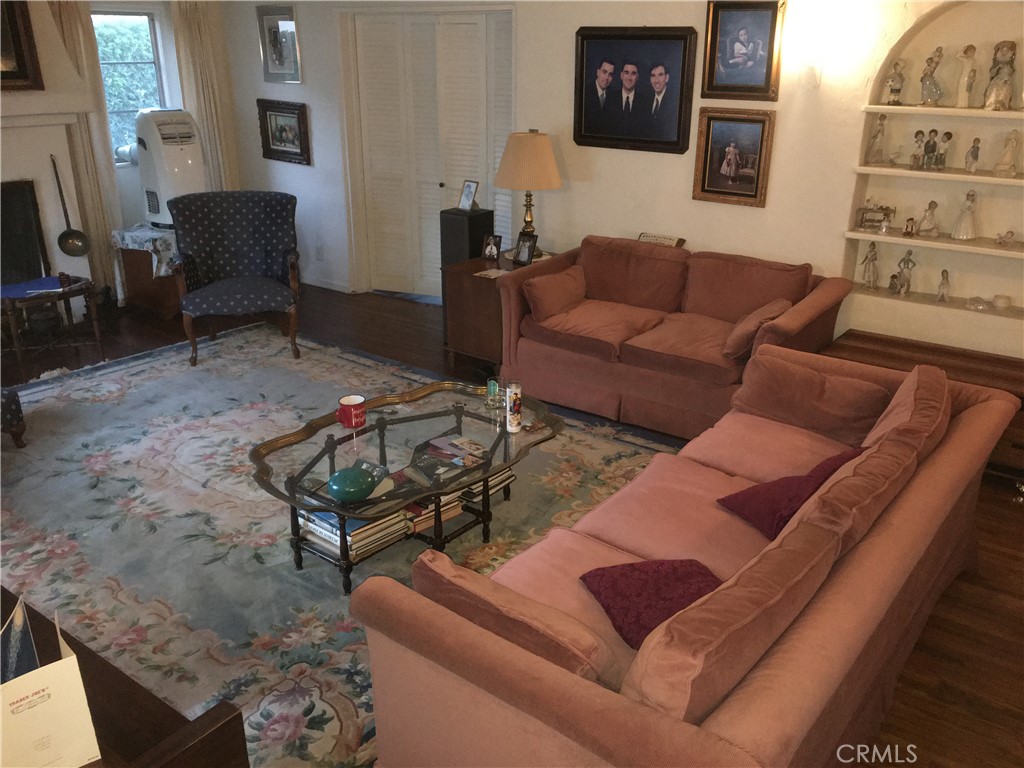 2130 Sherwood Road San Marino, CA 91108 - Photo 3 of 5