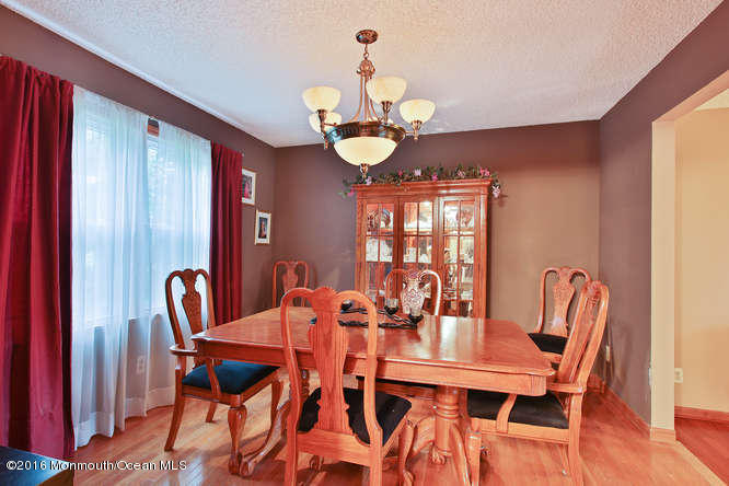 476 Diamond Road Jackson, NJ 08527 - Photo 16 of 37 a dining room with furniture and window