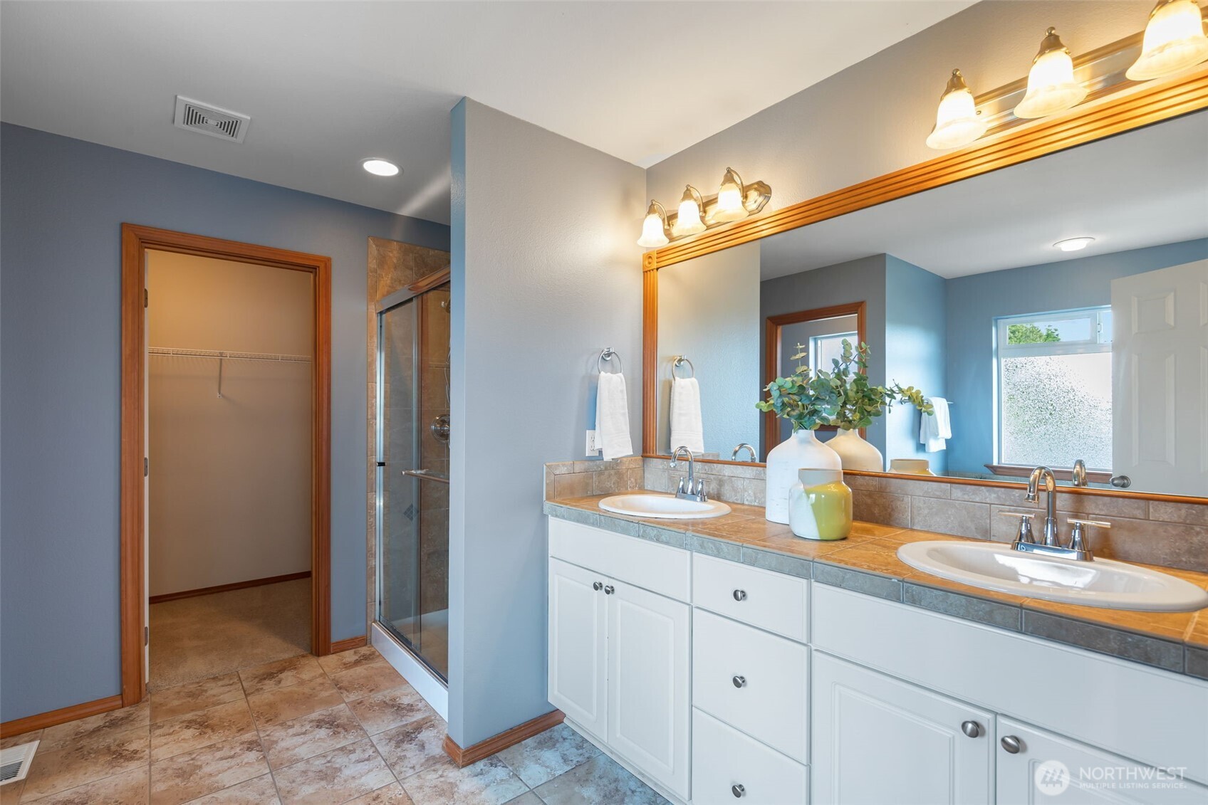 18208 2nd Place West, Unit B Bothell, WA 98012 - Photo 20 of 38