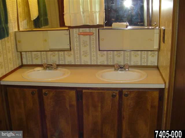 927 North Mcdermott Road Fawn Grove, PA 17321 - Photo 7 of 14 Gallery Image 7