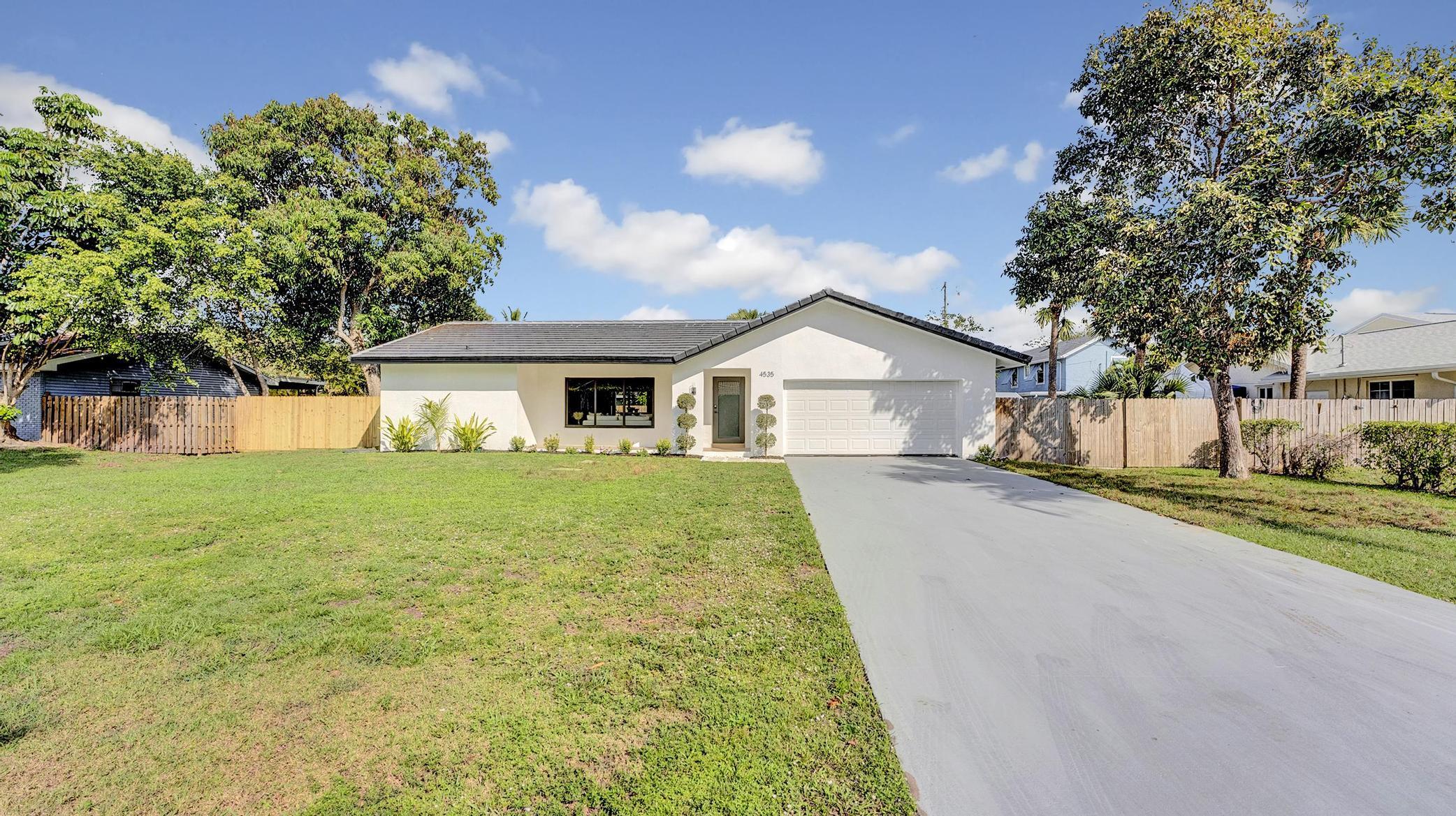 4535 Palm Ridge Boulevard Delray Beach, FL 33445 - Photo 1 of 31 DSC00508