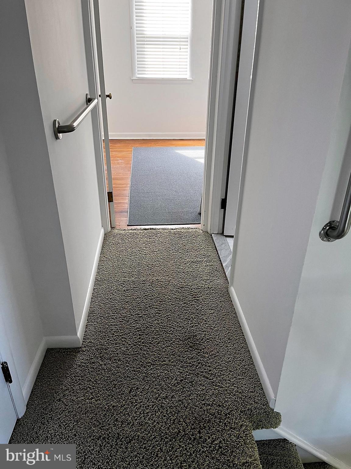 156 Hickory Hill Road Philadelphia, PA 19154 - Photo 18 of 26 Hallway