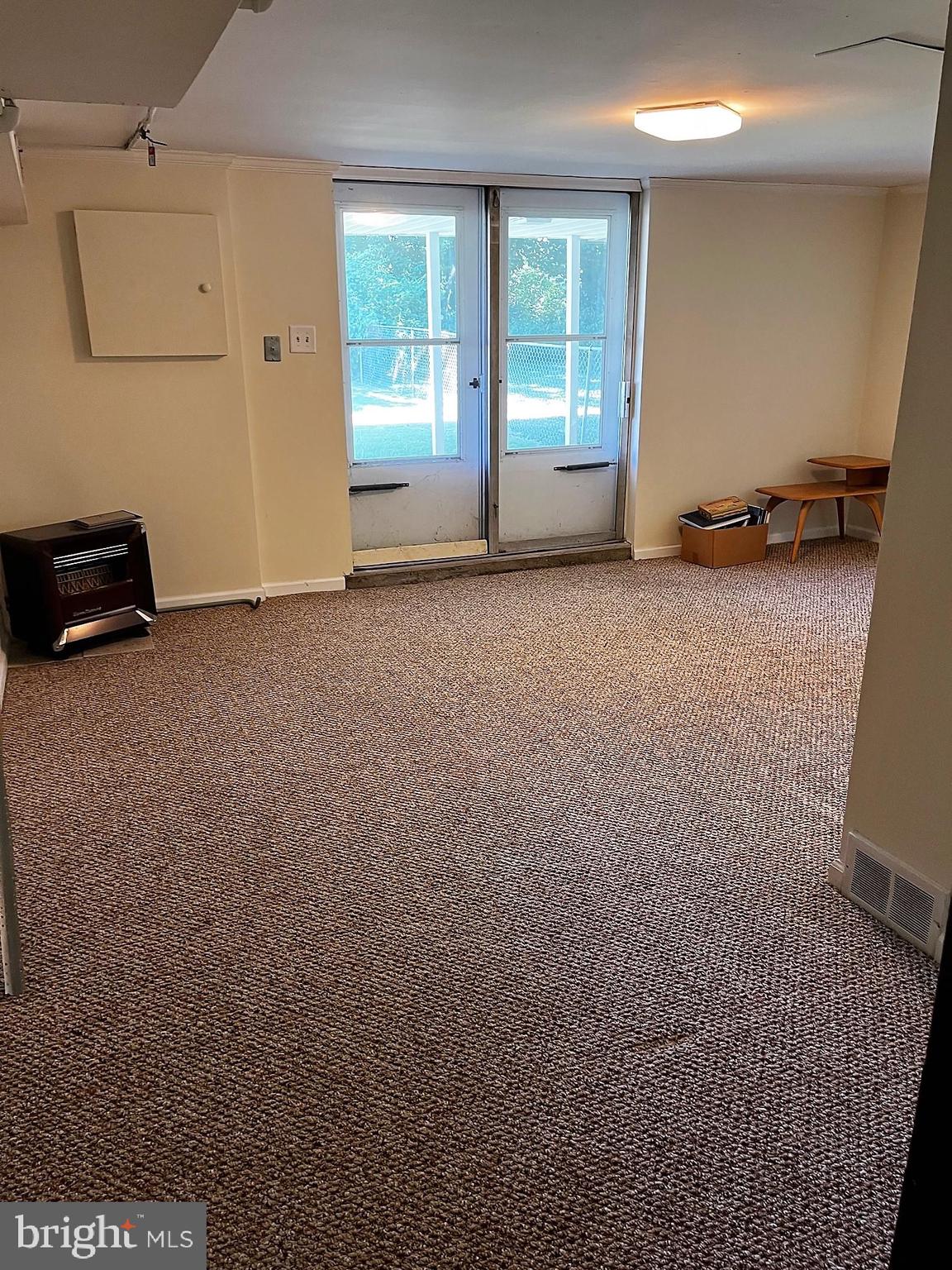 156 Hickory Hill Road Philadelphia, PA 19154 - Photo 24 of 26 Sliding door to back patio